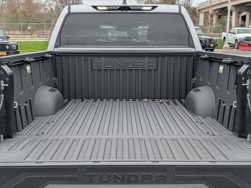 Used 2024 Toyota Tundra Platinum AWD/4WD image 17