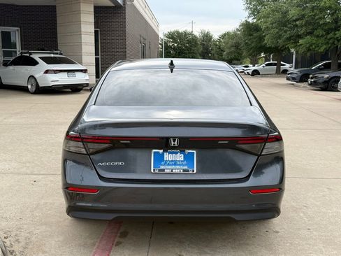 Used 2023 Honda Accord EX image 4