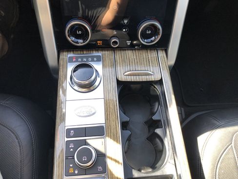 Used 2018 Land Rover Range Rover HSE image 23