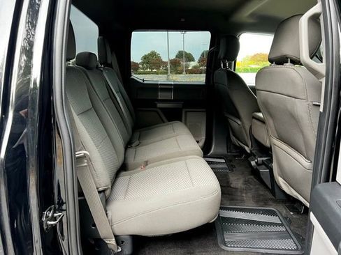 Used 2018 Ford F150 XLT w/ XTR Package image 20