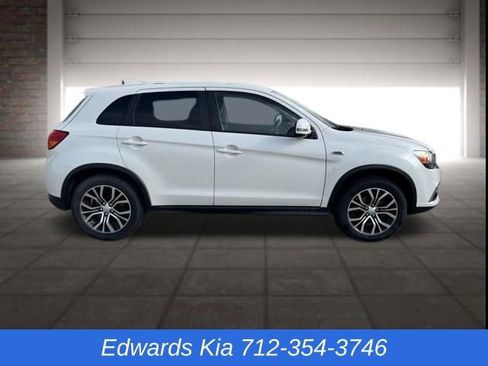 Used 2017 Mitsubishi Outlander Sport LE image 2