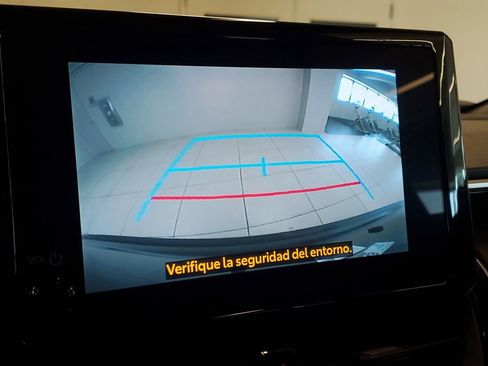 Used 2024 Toyota Corolla Cross SE image 26