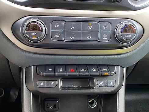 Used 2022 Chevrolet Colorado Z71 image 47