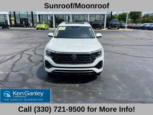 Used 2024 Volkswagen Atlas SEL Premium R-Line AWD/4WD image 4