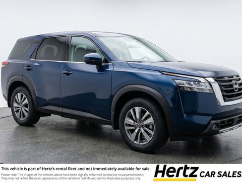 Used 2025 Nissan Pathfinder SV FWD image 1