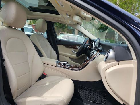 Used 2016 Mercedes-Benz C 300 4MATIC Sedan image 11