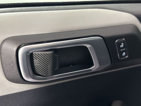 Used 2021 Ford Bronco Badlands image 17