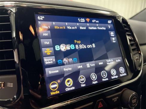 Used 2021 Jeep Grand Cherokee Limited image 14