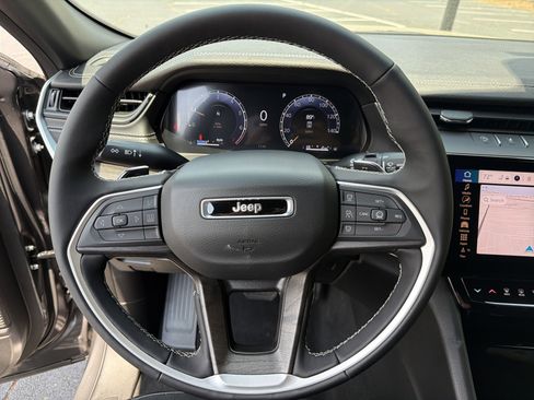 New 2026 Jeep Grand Cherokee Altitude AWD/4WD image 30