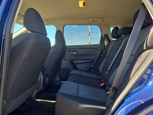 Used 2024 Nissan Rogue SV image 13