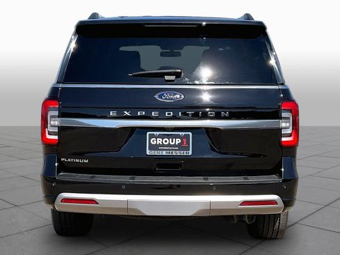 Used 2024 Ford Expedition Platinum AWD/4WD image 5