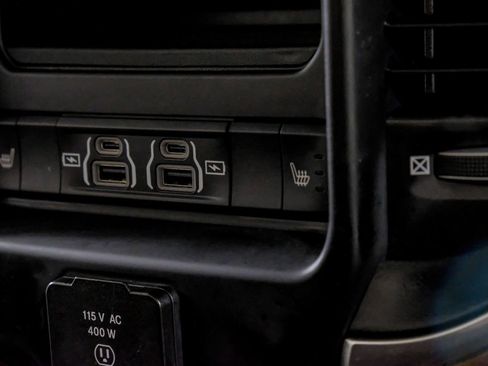 Used 2022 RAM 3500 Laramie image 33