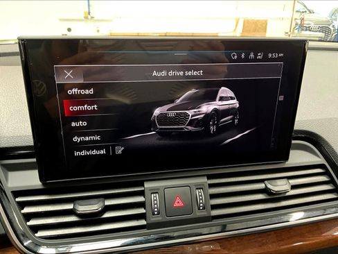 Used 2023 Audi Q5 2.0T Premium Plus w/ Premium Plus Package AWD/4WD image 40