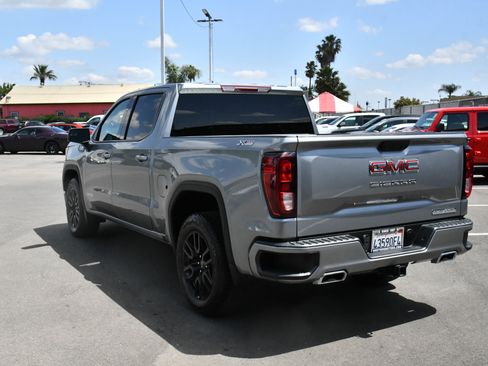Used 2025 GMC Sierra 1500 Elevation w/ X31 Off-Road Package AWD/4WD image 6
