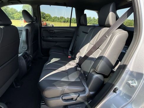 Used 2023 Honda Passport TrailSport image 31