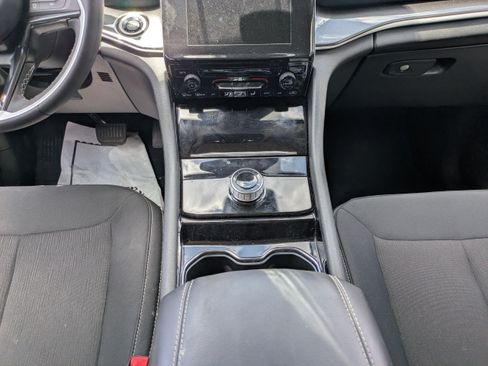 Used 2023 Jeep Grand Cherokee L Laredo AWD/4WD image 17