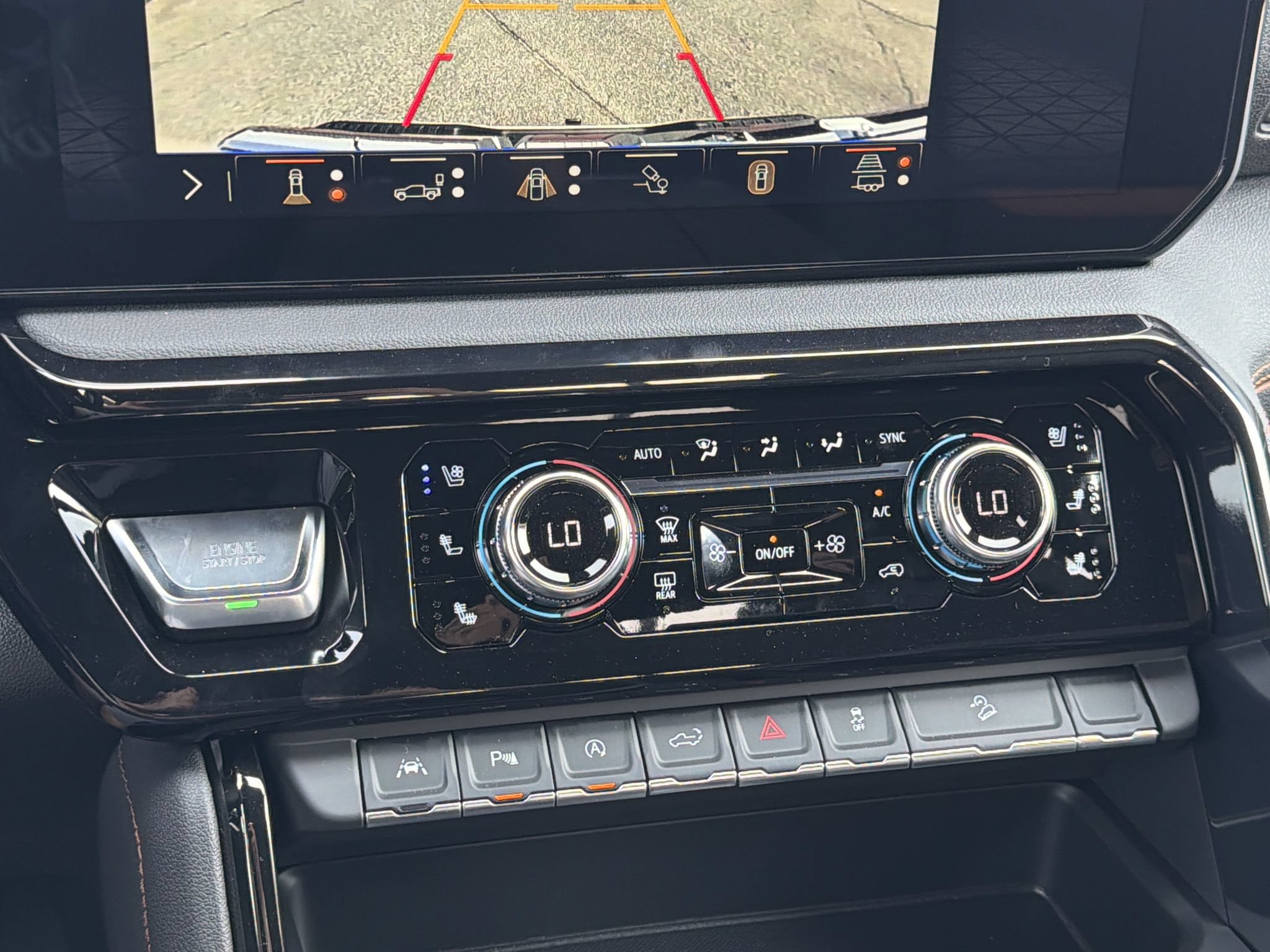 New 2026 GMC Sierra 1500 AT4 w/ Technology Package AWD/4WD image 6