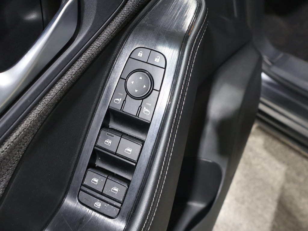 Used 2023 Nissan Rogue SV AWD/4WD image 14