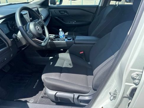 Used 2024 Nissan Rogue S AWD/4WD image 15