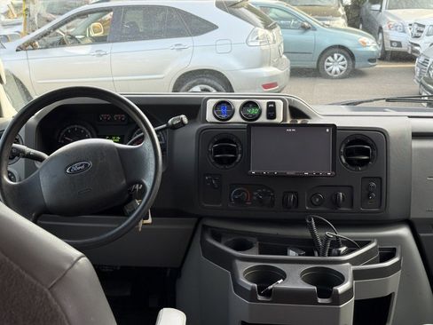 Used 2013 Ford E-150 and Econoline 150 w/ PWR Group RWD image 23