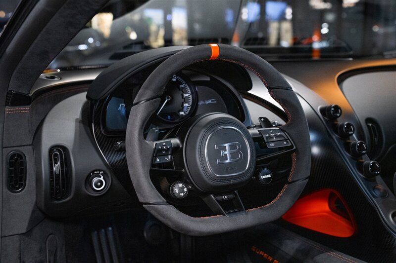 Used 2022 Bugatti Chiron Super Sport AWD/4WD image 23