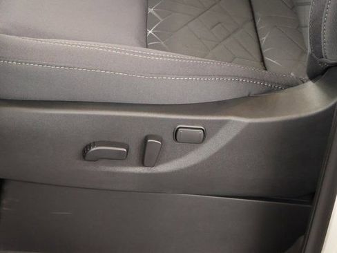 New 2025 Nissan Frontier SV image 10