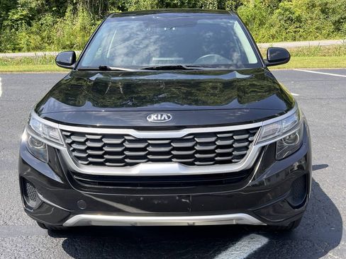 Used 2021 Kia Seltos LX AWD/4WD image 2