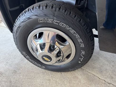 Used 2011 Chevrolet Silverado 3500 LT image 36