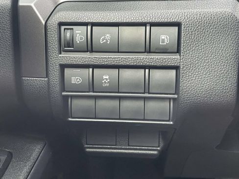 Used 2025 Toyota 4Runner SR5 AWD/4WD image 22