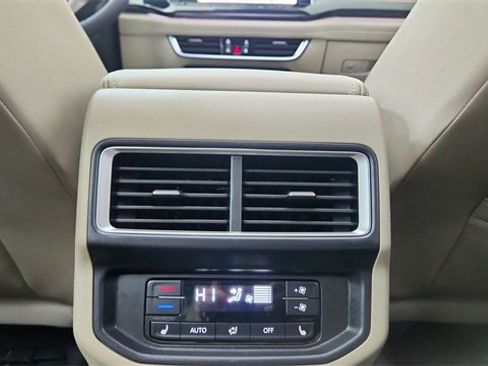Used 2025 Volkswagen Atlas SEL Premium R-Line image 59