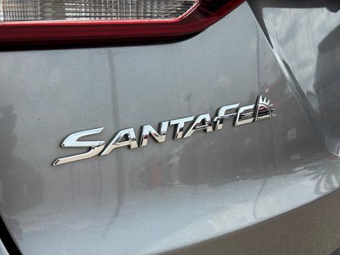 Used 2017 Hyundai Santa Fe Sport FWD image 12