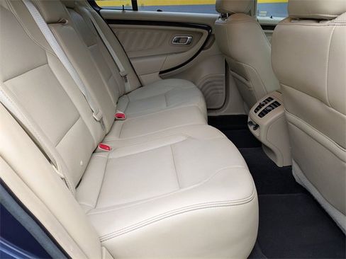 Used 2016 Ford Taurus Limited image 25