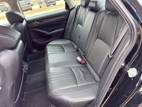 Used 2021 Honda Accord Touring image 14