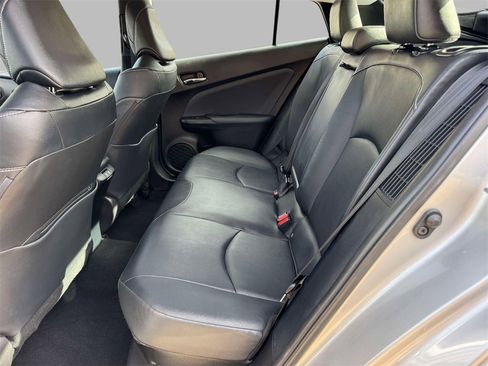 Used 2022 Toyota Prius Prime XLE image 19
