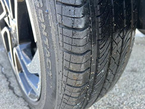 Used 2025 Chevrolet TrailBlazer RS w/ Driver Confidence Package image 27