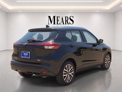 Used 2024 Nissan Kicks SV FWD image 5