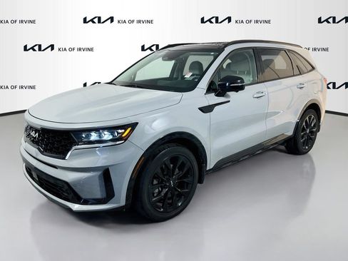 Certified 2022 Kia Sorento SX FWD image 4