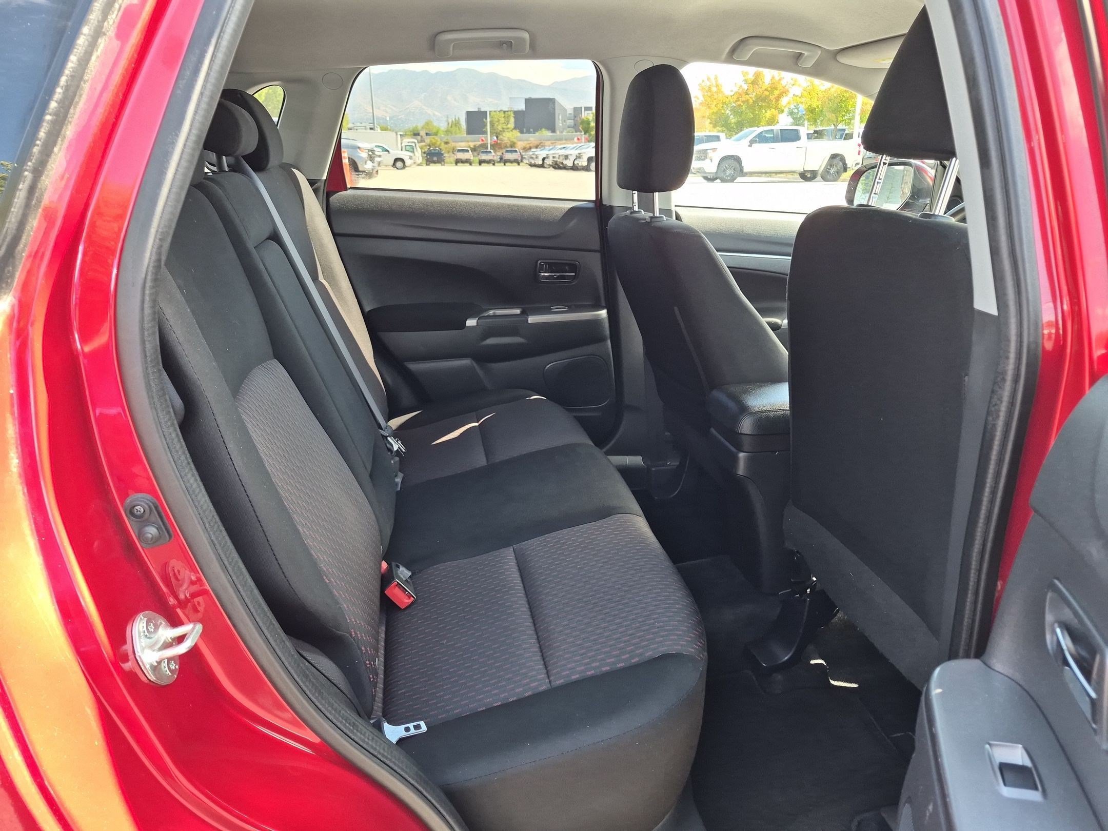 Used 2019 Mitsubishi Outlander Sport ES FWD image 26