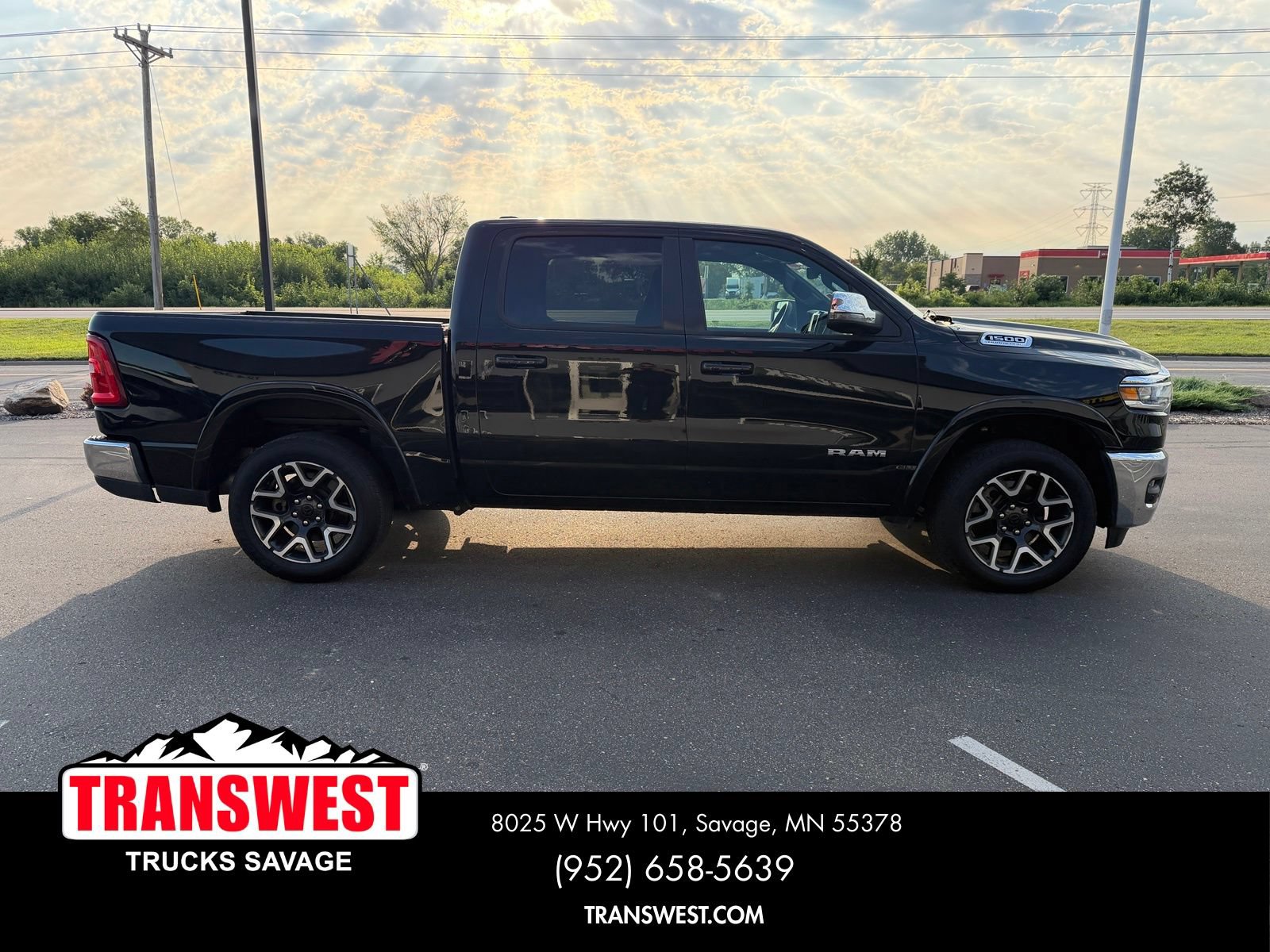 Used 2026 RAM 1500 Laramie AWD/4WD image 5