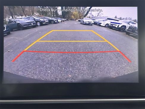 Certified 2022 Hyundai Venue SE image 26