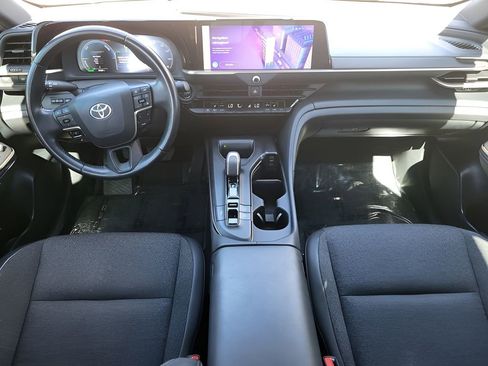 Used 2023 Toyota Crown AWD/4WD image 11