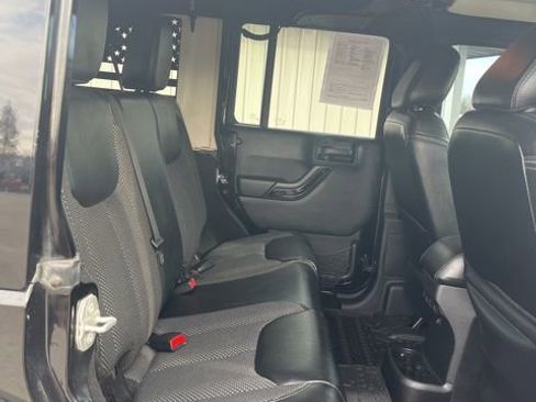 Used 2016 Jeep Wrangler Unlimited Sahara image 34