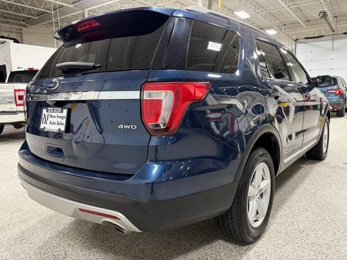 Used 2016 Ford Explorer XLT w/ Equipment Group 202A image 2
