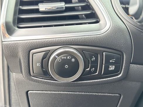 Used 2024 Ford Edge Titanium image 24