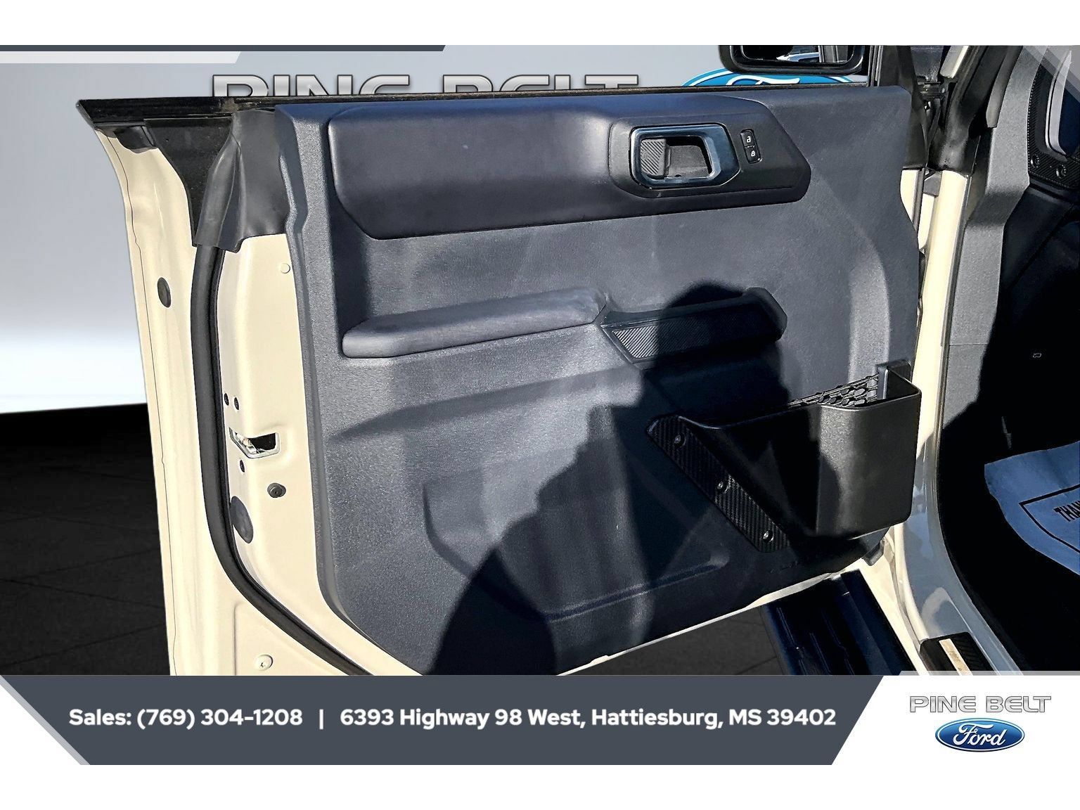 Used 2025 Ford Bronco Outer Banks AWD/4WD image 17