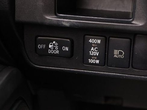Used 2018 Toyota Tacoma TRD Sport AWD/4WD image 20