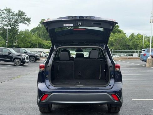 Used 2021 Toyota Highlander Limited AWD/4WD image 4
