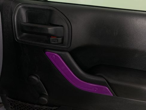 Used 2017 Jeep Wrangler Unlimited Sport w/ Connectivity Group image 38