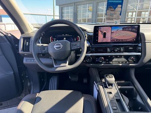 New 2026 Nissan Pathfinder Platinum image 15