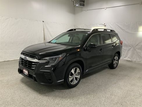 Used 2023 Subaru Ascent Premium w/ Convenience Package AWD/4WD image 2